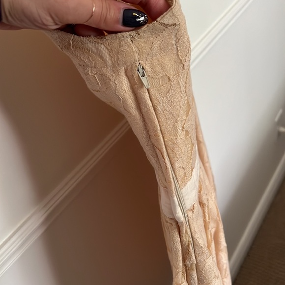 UO Vintage-inspired lace dress - Picture 3 of 4